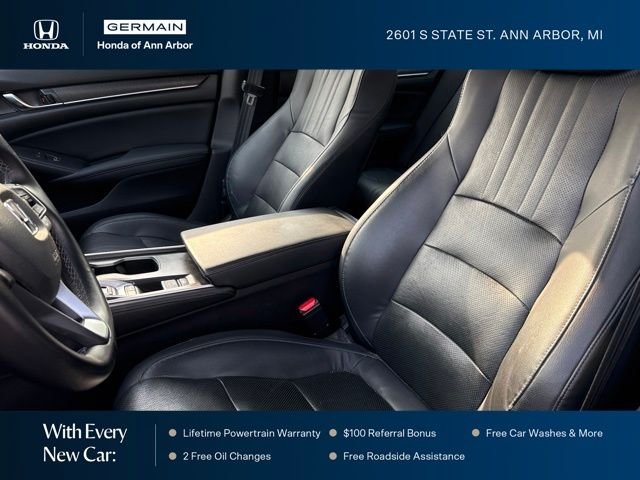 Used 2018 Modern Steel Metallic Honda Touring 2.0T image 23