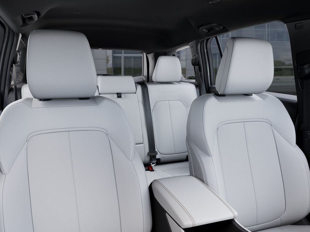 New 2026 Bright White Clear-Coat Exterior Paint Jeep Limited image 26