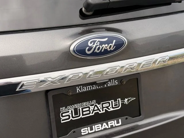 Used 2015 Gray Ford Limited image 9