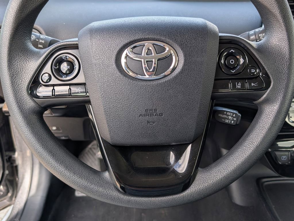 Used 2021 Gray Toyota LE image 5