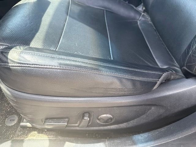 Used 2017 Black Kia Premium image 27