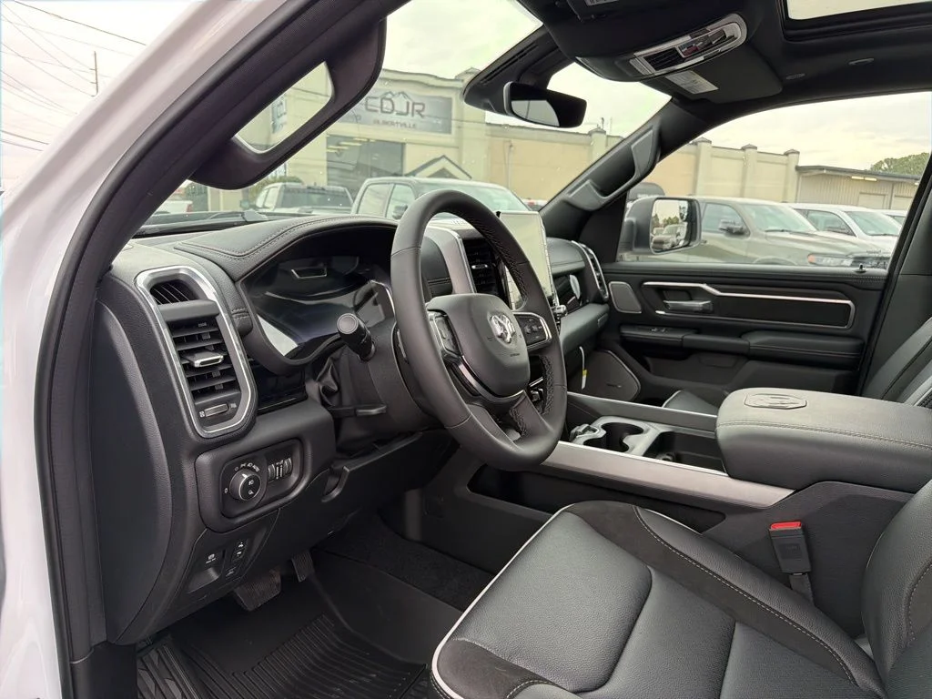 New 2026 Bright White Clear-Coat Exterior Paint RAM Laramie image 28