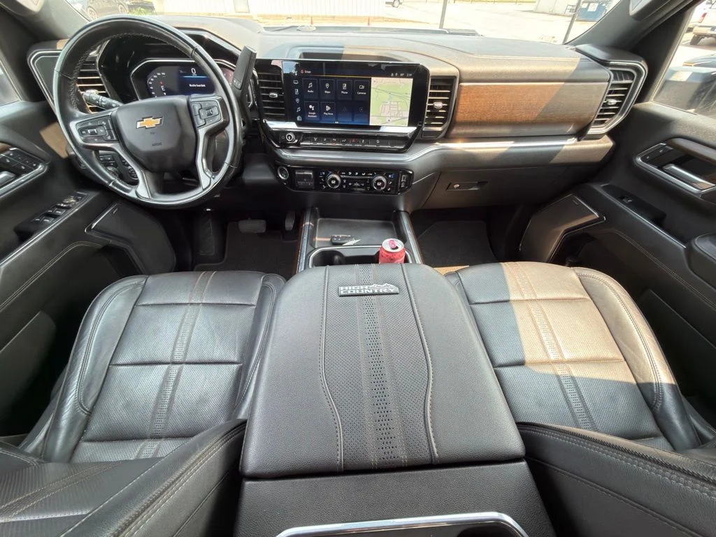Used 2024 Beige Chevrolet High Country image 8