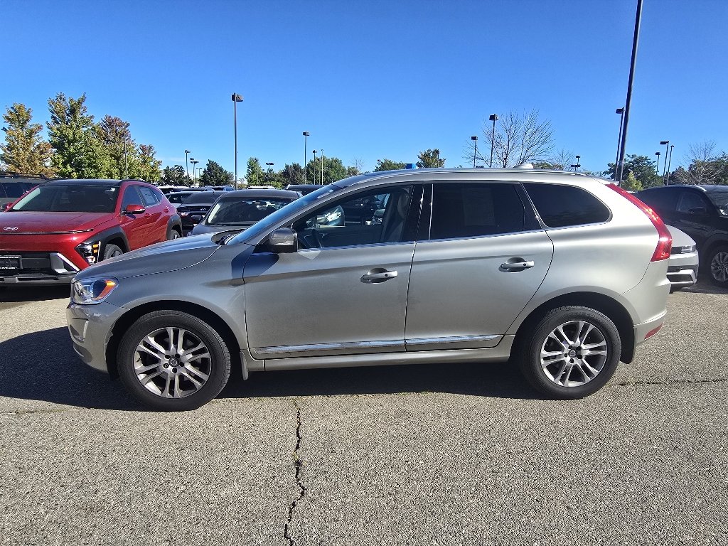 Used 2016 Seashell Metallic Volvo T5 Premier image 14