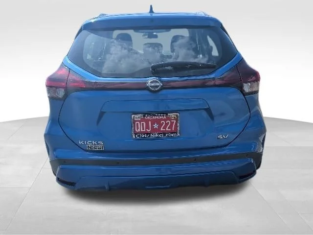 Used 2023 Blue Nissan SV image 4