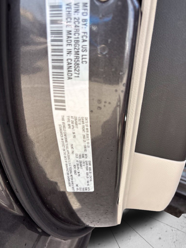 Used 2021 Gray Chrysler Touring L image 33