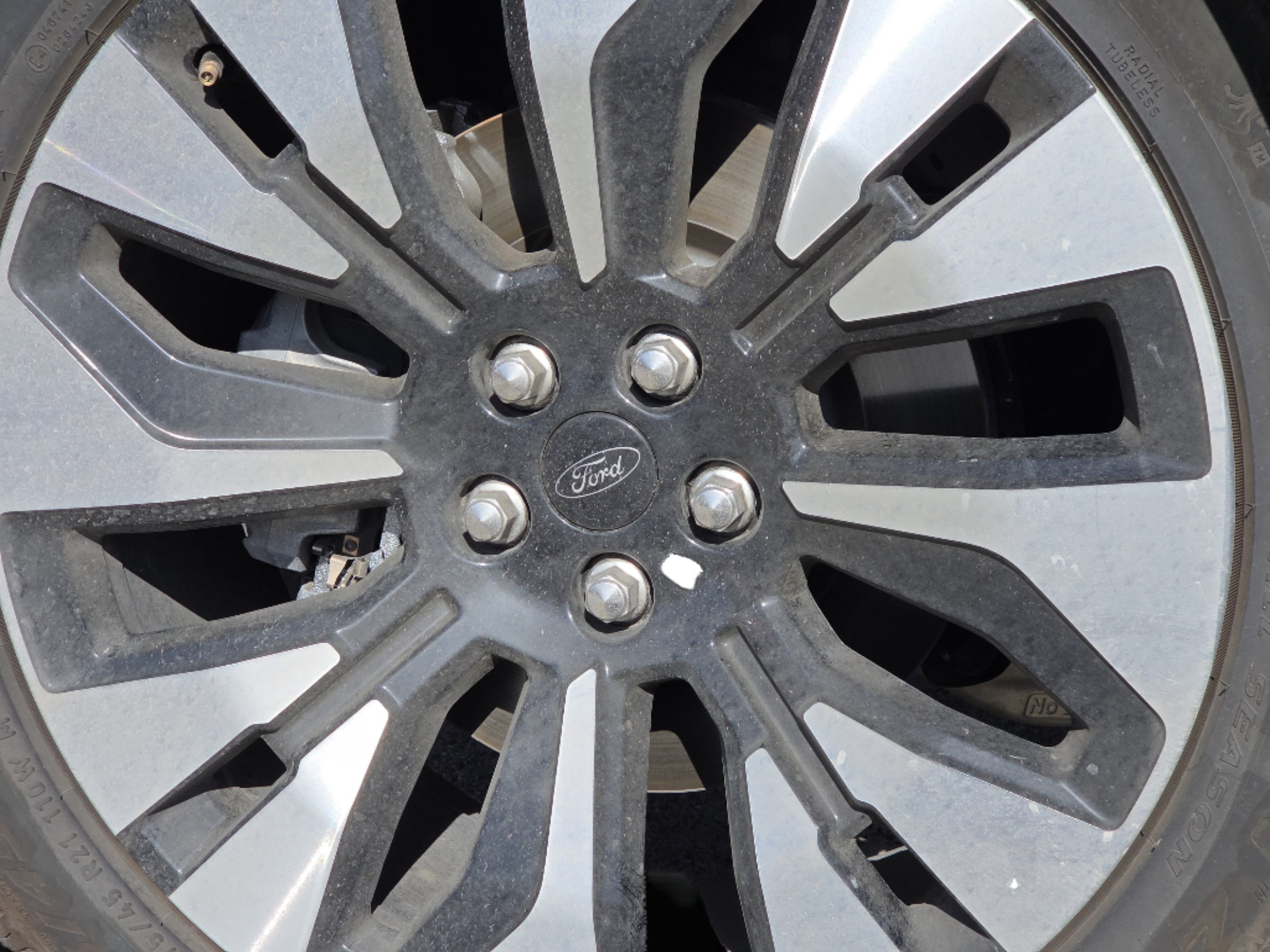 Used 2026 White Metallic Ford Platinum image 22