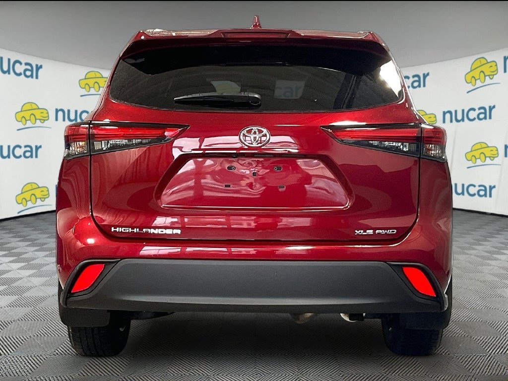 Used 2021 Pearl Toyota XLE image 5