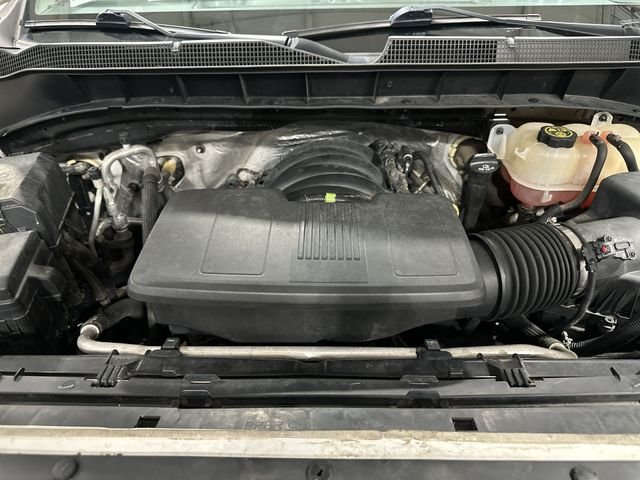 Used 2019 Summit White Chevrolet WT image 22