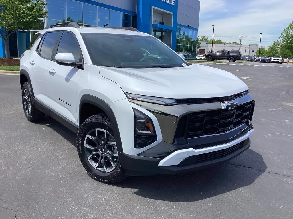 New 2026 Polar White Tricoat Chevrolet FWD ACTIV image 7