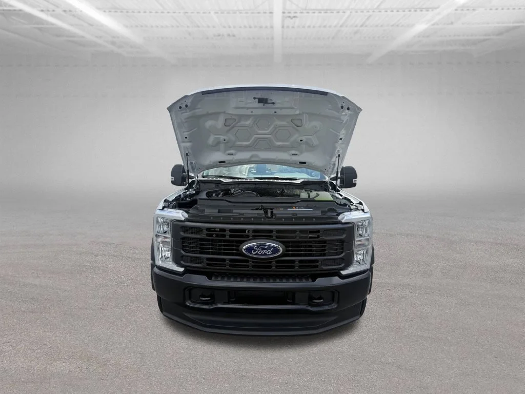 New 2026 Oxford White Ford F-450® XL image 46