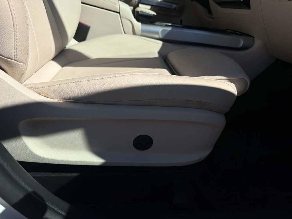 Used 2023  Mercedes-Benz GLB 250 image 12