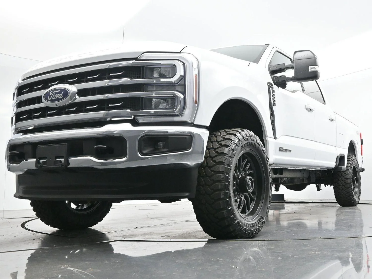 Used 2024 Oxford White Ford LARIAT image 39
