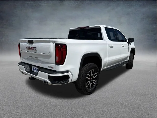 Used 2025 White GMC AT4 image 11