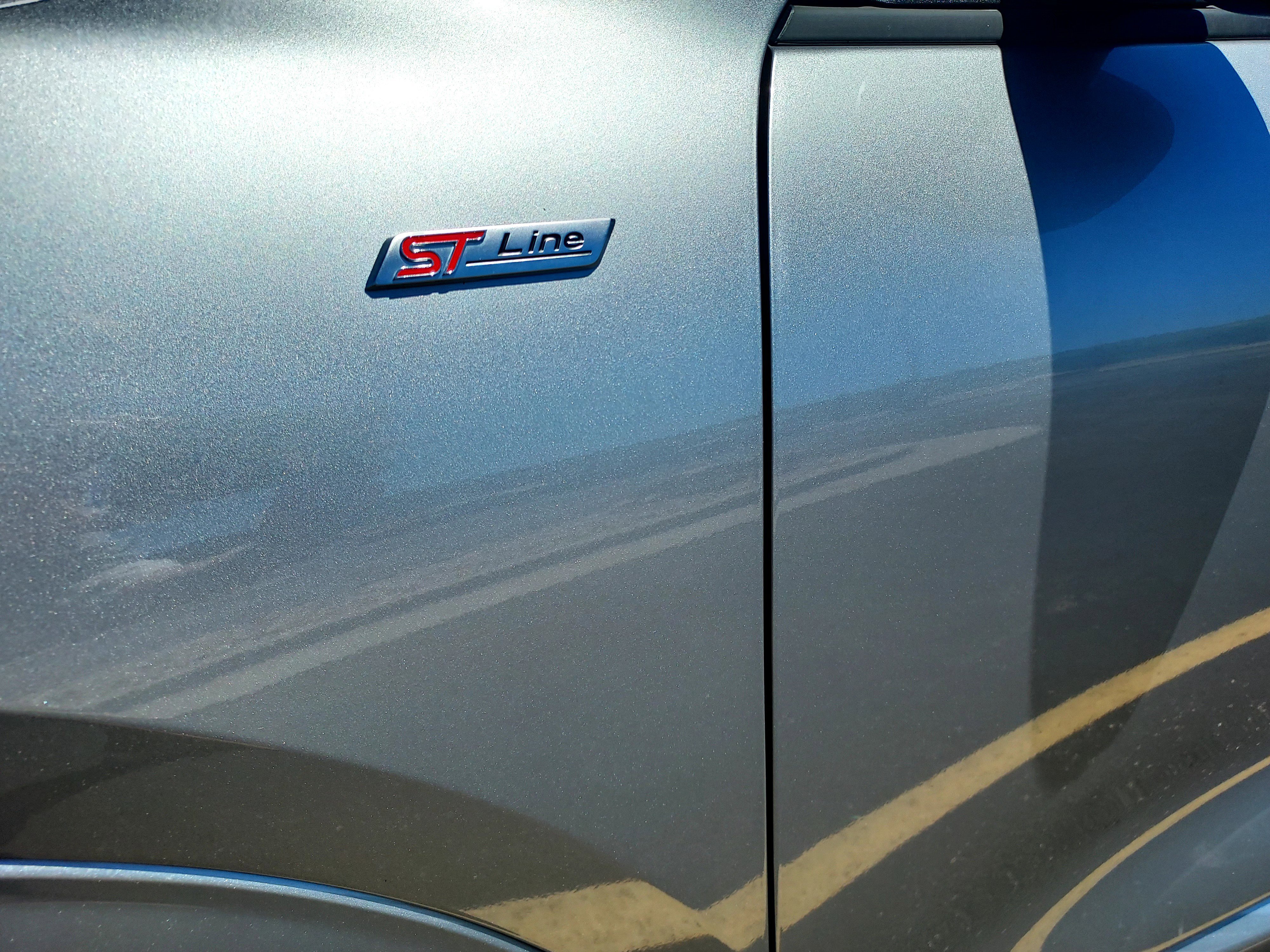 Used 2023 CARBONIZED GRAY Ford ST-Line image 4