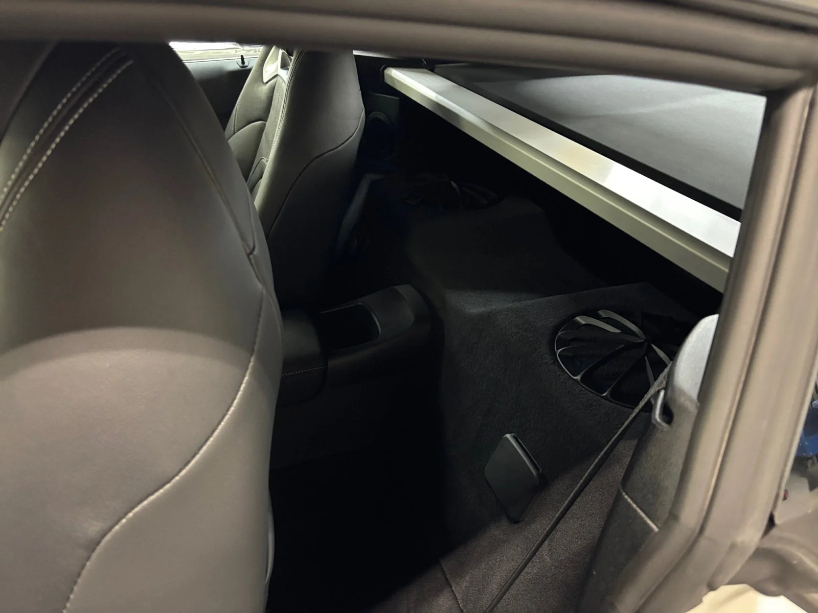 Used 2025 White Toyota 3.0 image 16