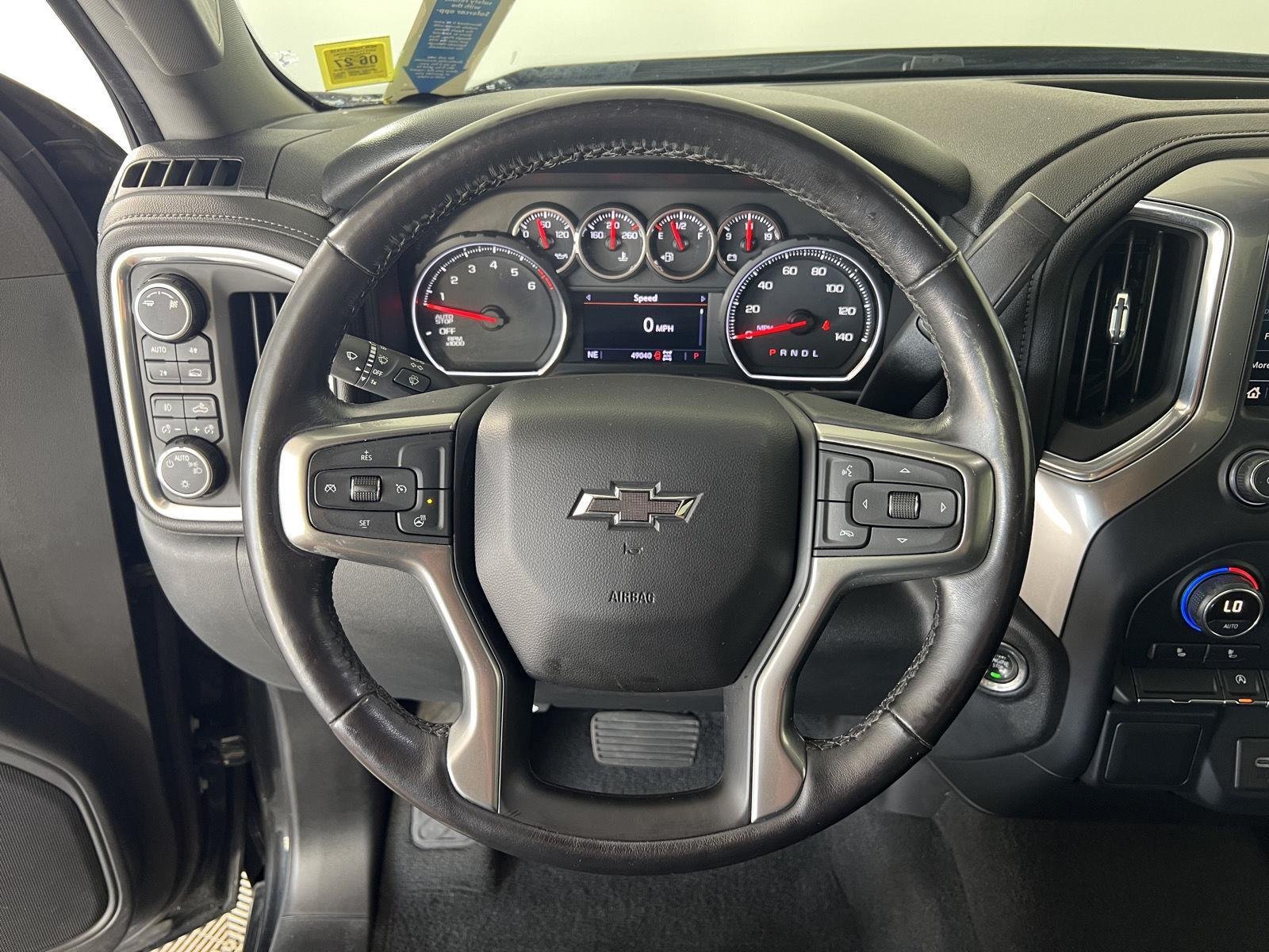 Used 2019 BLACK Chevrolet RST image 10