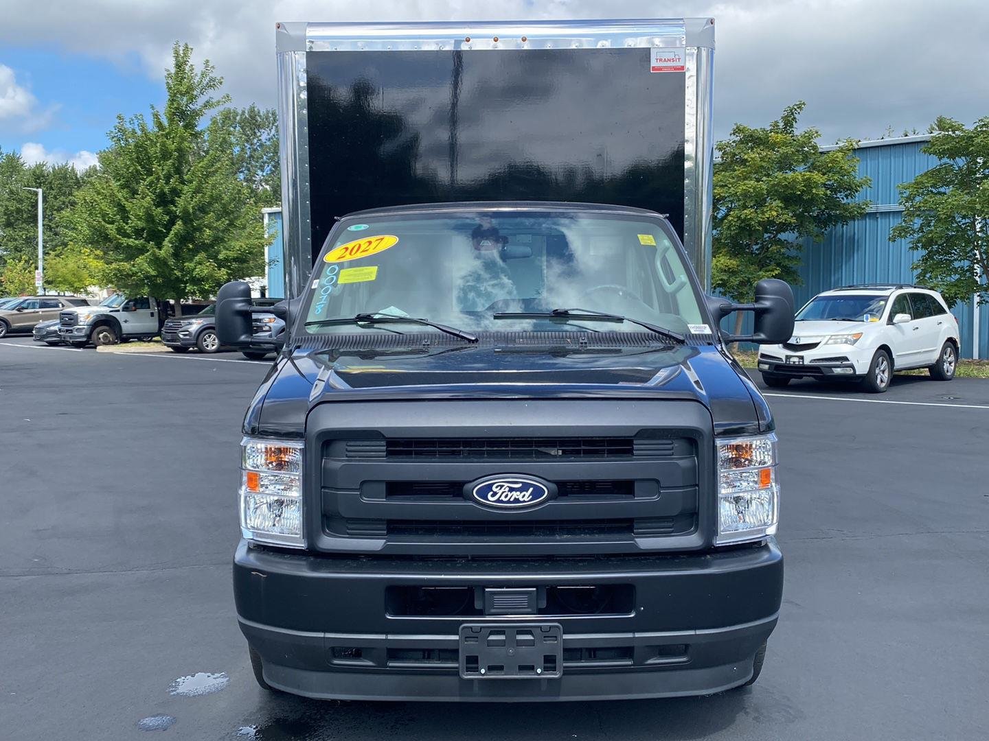 Used 2027 Wh Ford  image 2