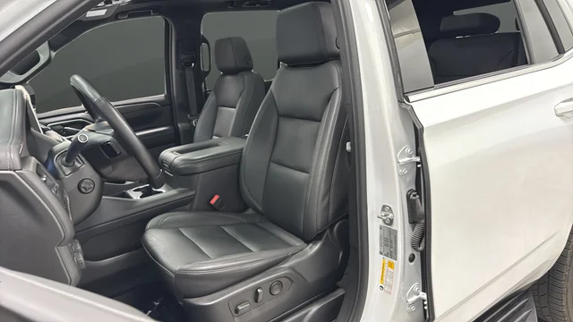Used 2023 Summit White Chevrolet LT image 9