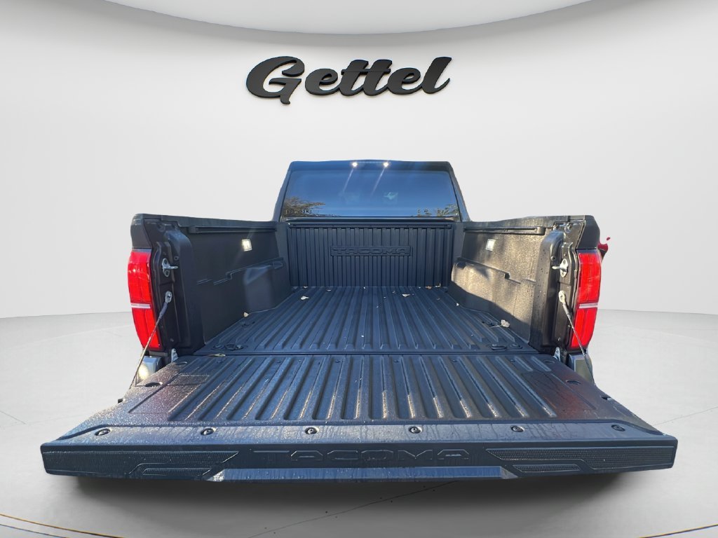 Used 2026  Toyota SR5 image 9