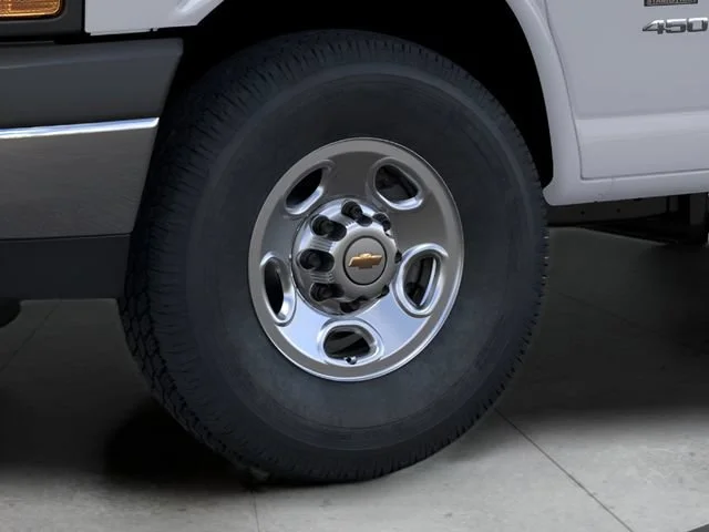New 2025 Summit White Chevrolet 1WT image 11