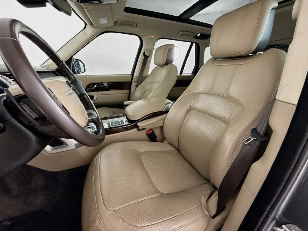 Used 2018 Gray Land Rover HSE image 5