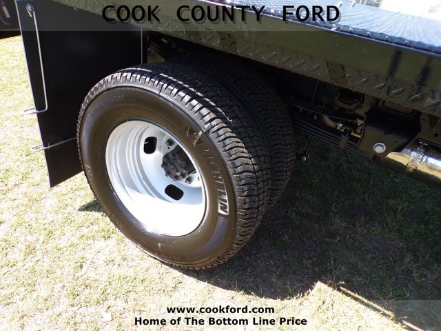 New 2026 Oxford White Ford F-350® XL image 14