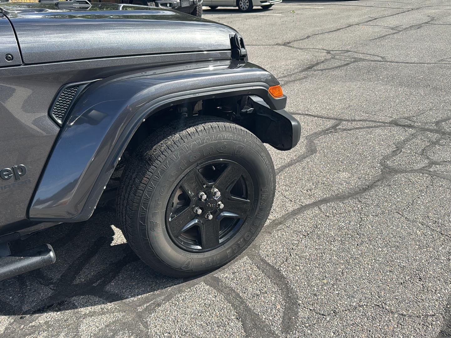 Used 2021 Granite Crystal Metallic Clearcoat Jeep Sport S image 6