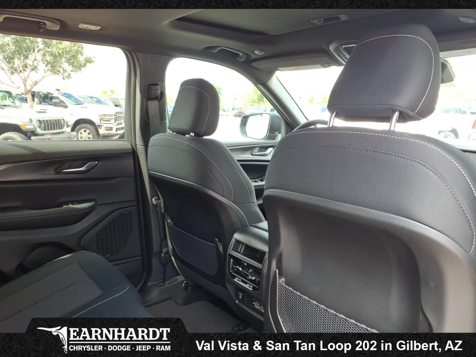 New 2027 High-Gloss Black Paint Jeep Laredo X image 8
