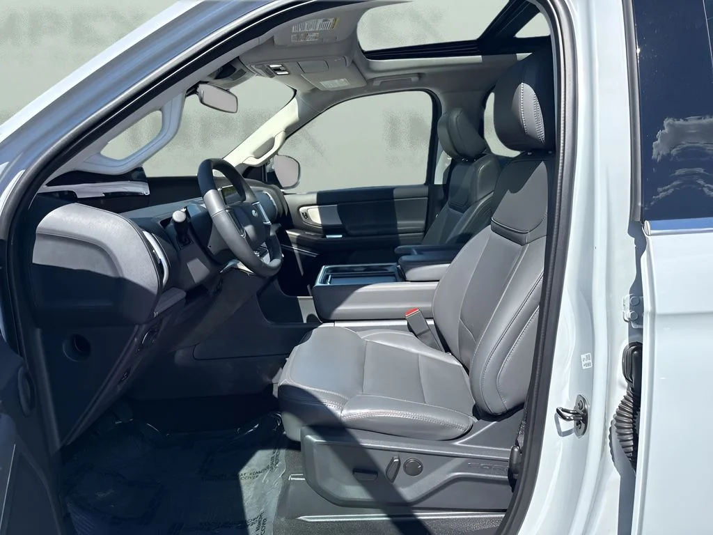 Used 2025 Silver Ford Active image 9