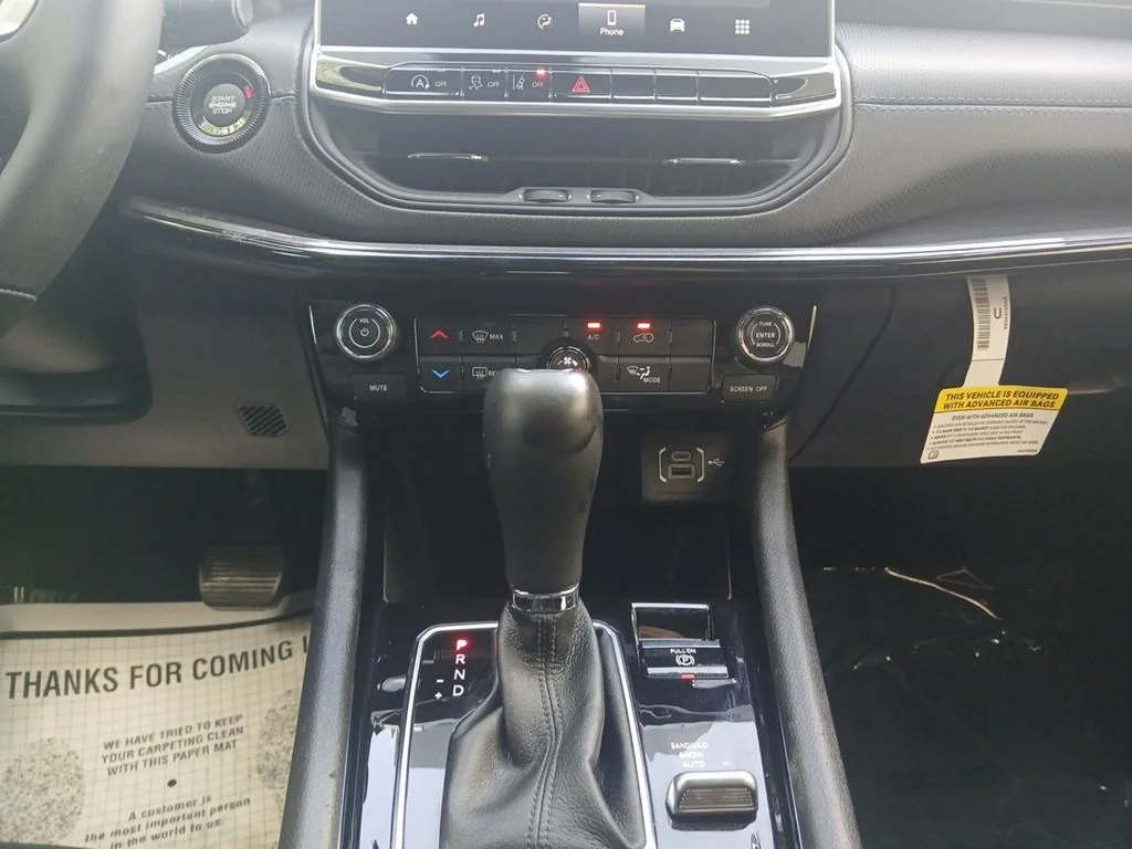 Used 2026 Black Jeep Latitude image 15