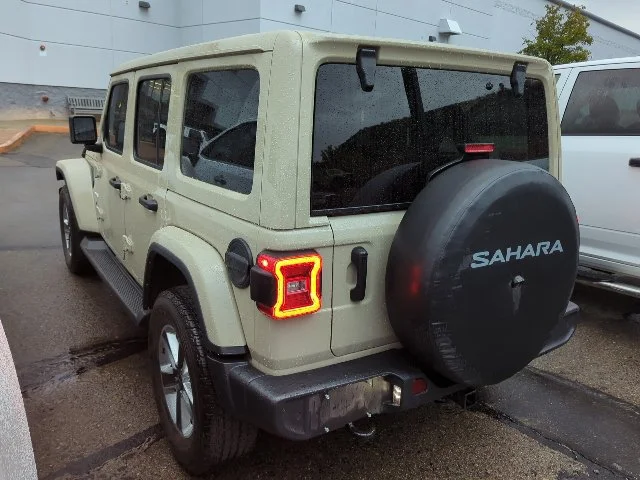 Used 2022 Beige Jeep Unlimited Sahara image 4