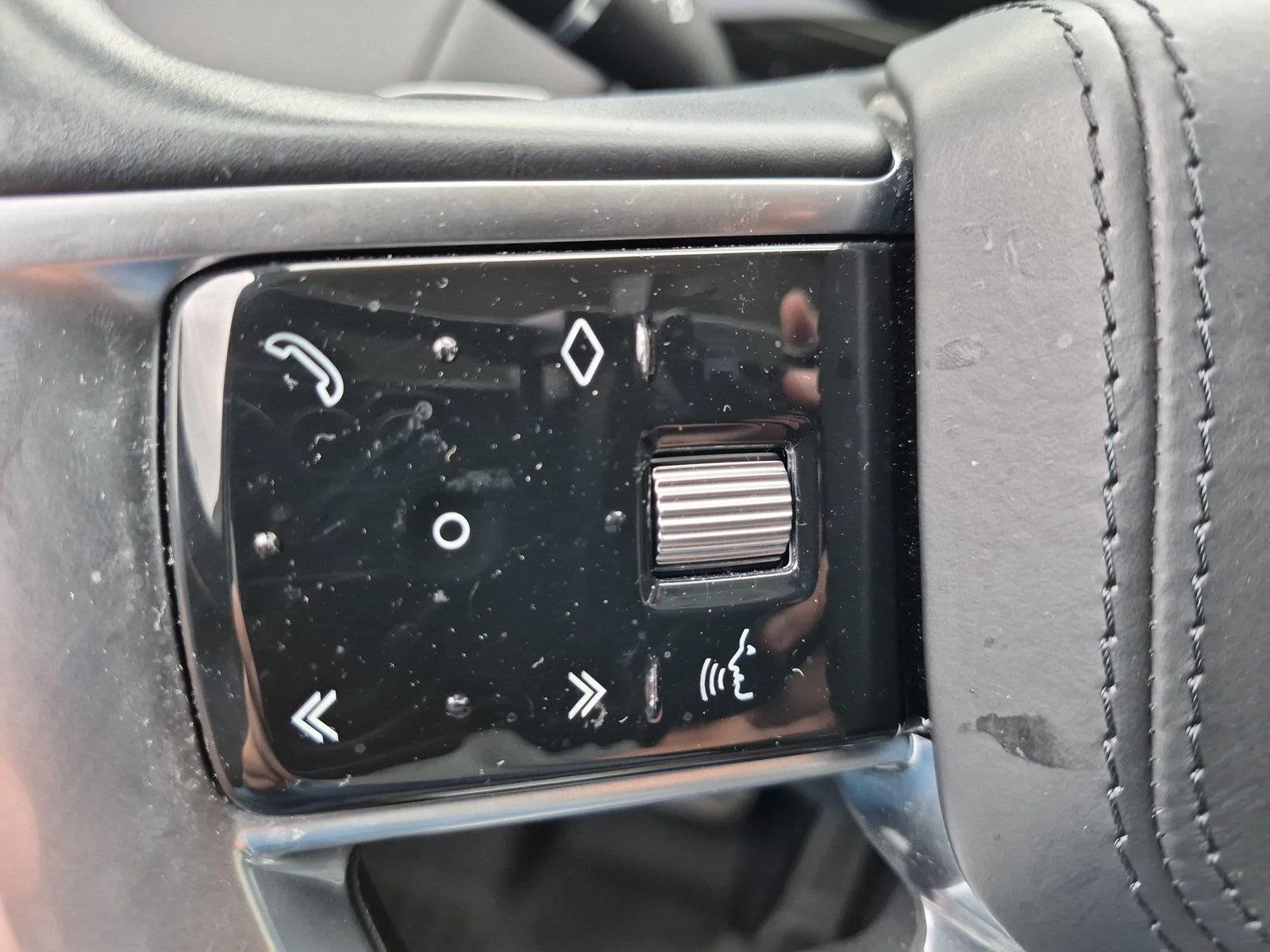 Used 2023 Eiger Grey Metallic Land Rover Autobiography image 19
