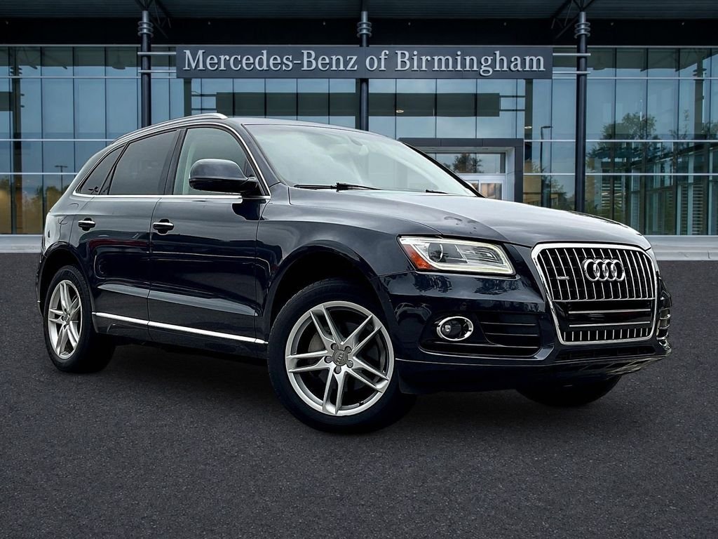 Used 2017 Moonlight Blue Metallic Audi 2.0T Premium image 1