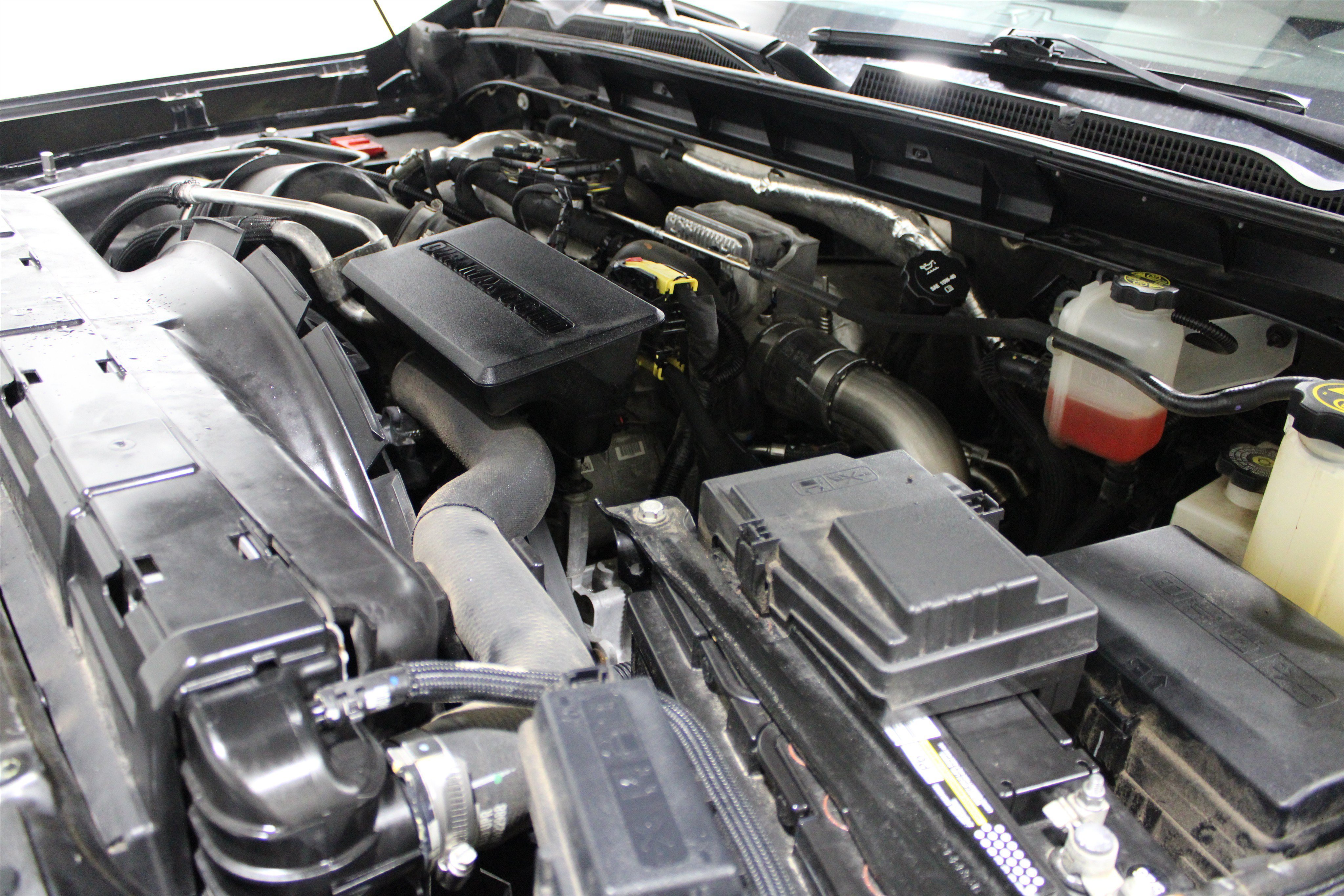 Used 2022 Black GMC SLE Crew Cab 4x4 - Lifted image 40