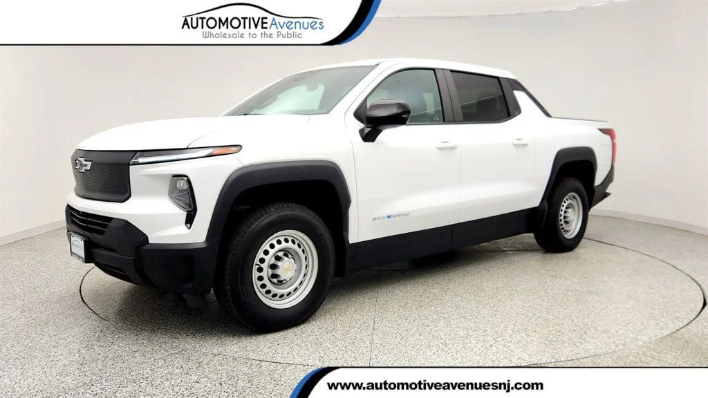 2024 Chevrolet Silverado EV Work Truck 3WT's photo