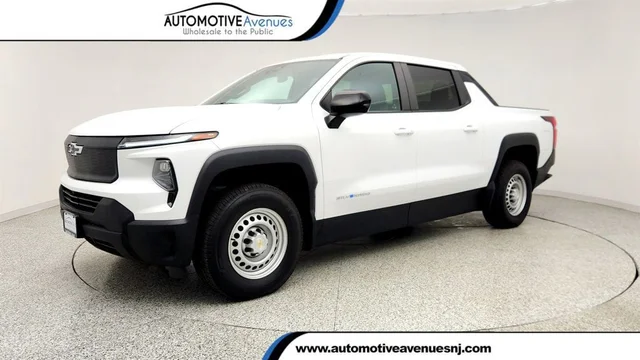 2024 Chevrolet Silverado EV e4WD Crew Cab Work Truck w/ 1FL Fleet Pkg & 18'' Steel Wheels