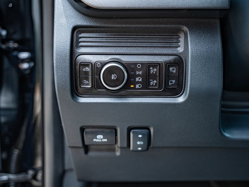 Used 2025 Black Ford Platinum image 20