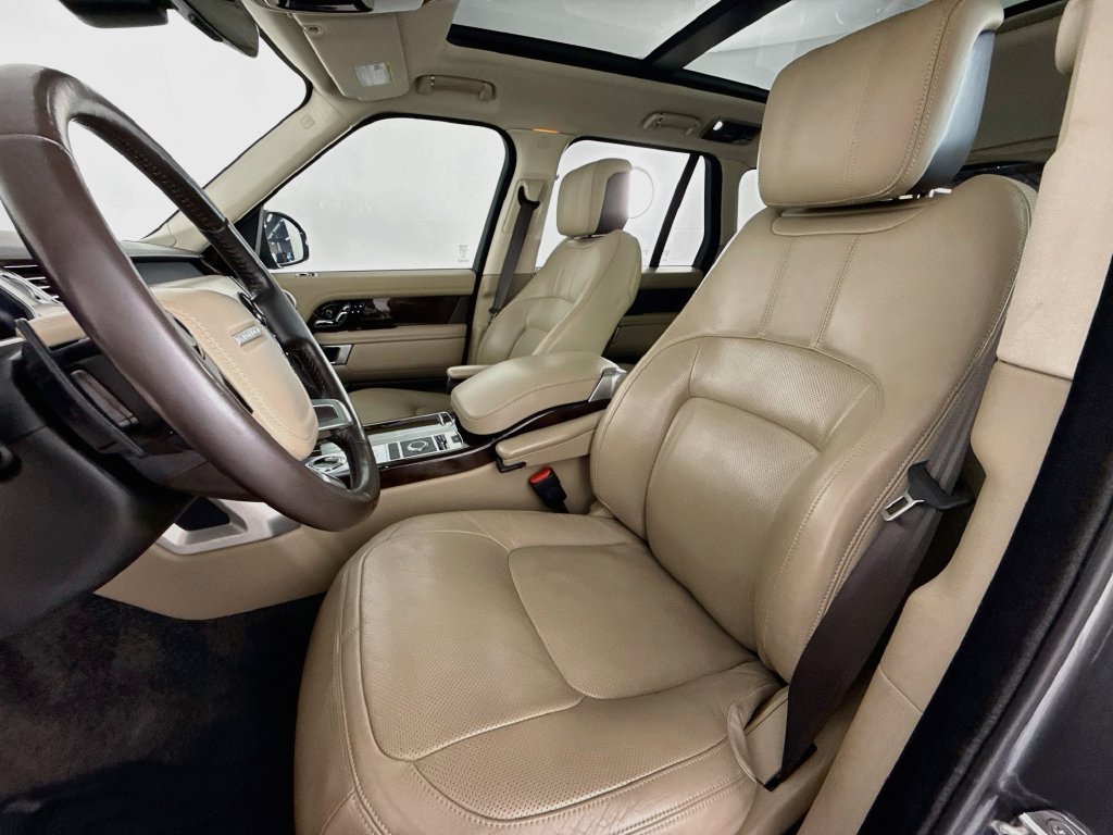 Used 2018 Gray Land Rover HSE image 5