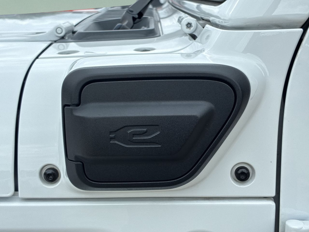 Used 2023 White/off-white Jeep Sahara 4xe image 24