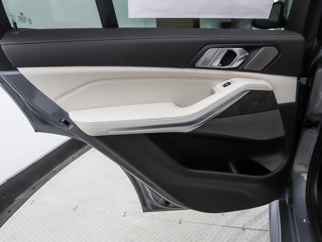 New 2026 Gray Metallic BMW xDrive40i image 20
