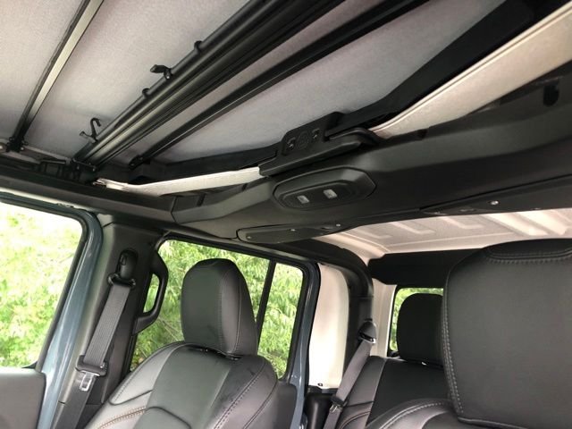 Used 2025 Gray Jeep High Tide image 14