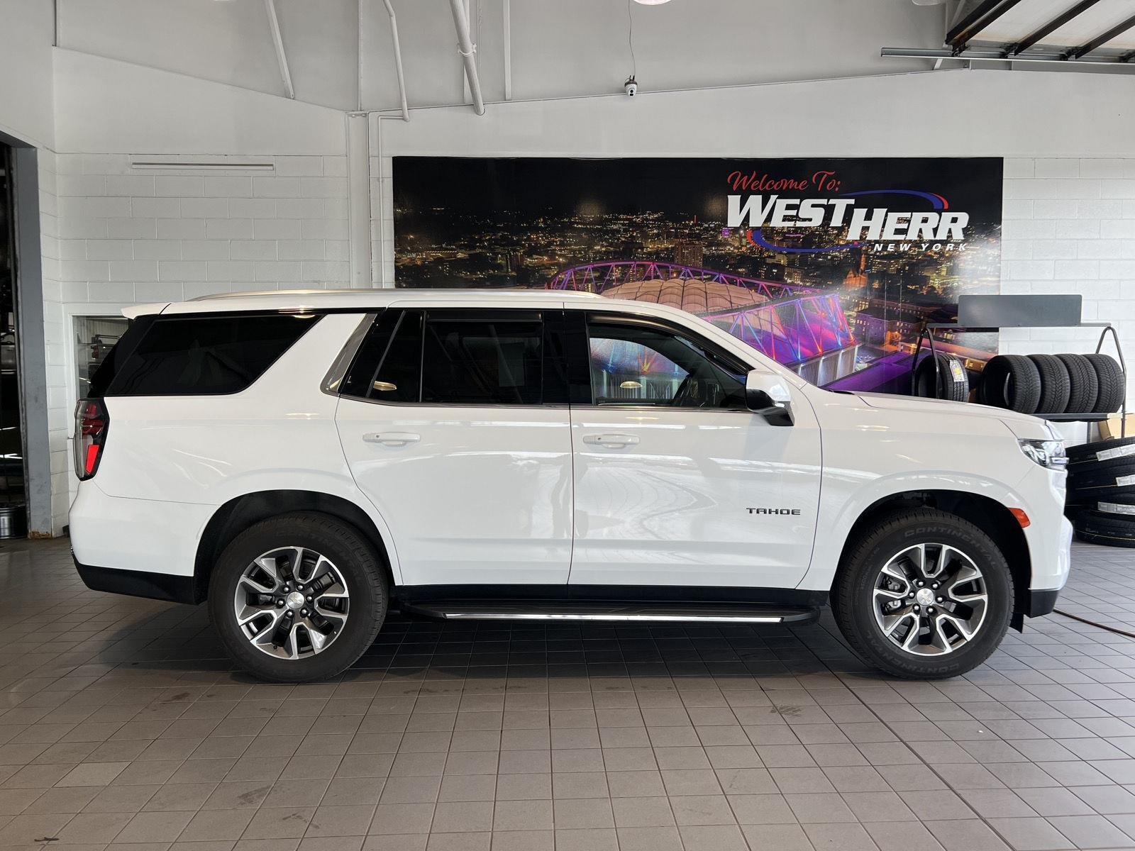 Used 2022 Summit White Chevrolet LT image 8