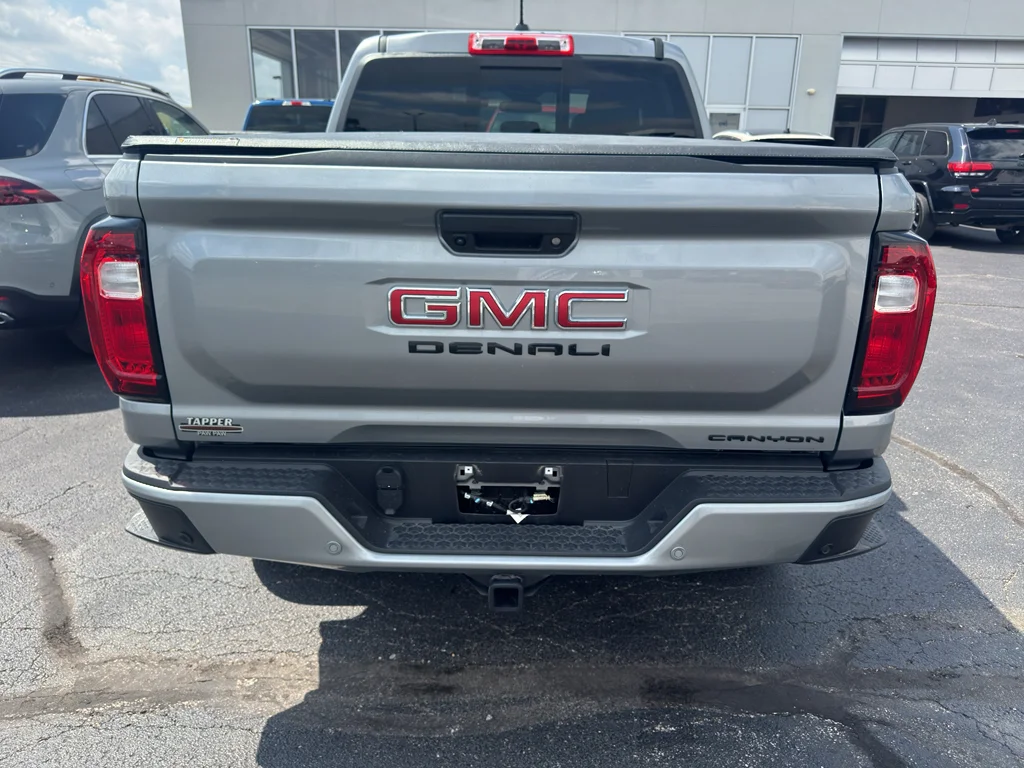 Used 2025 Sterling Metallic GMC 4WD Denali image 7