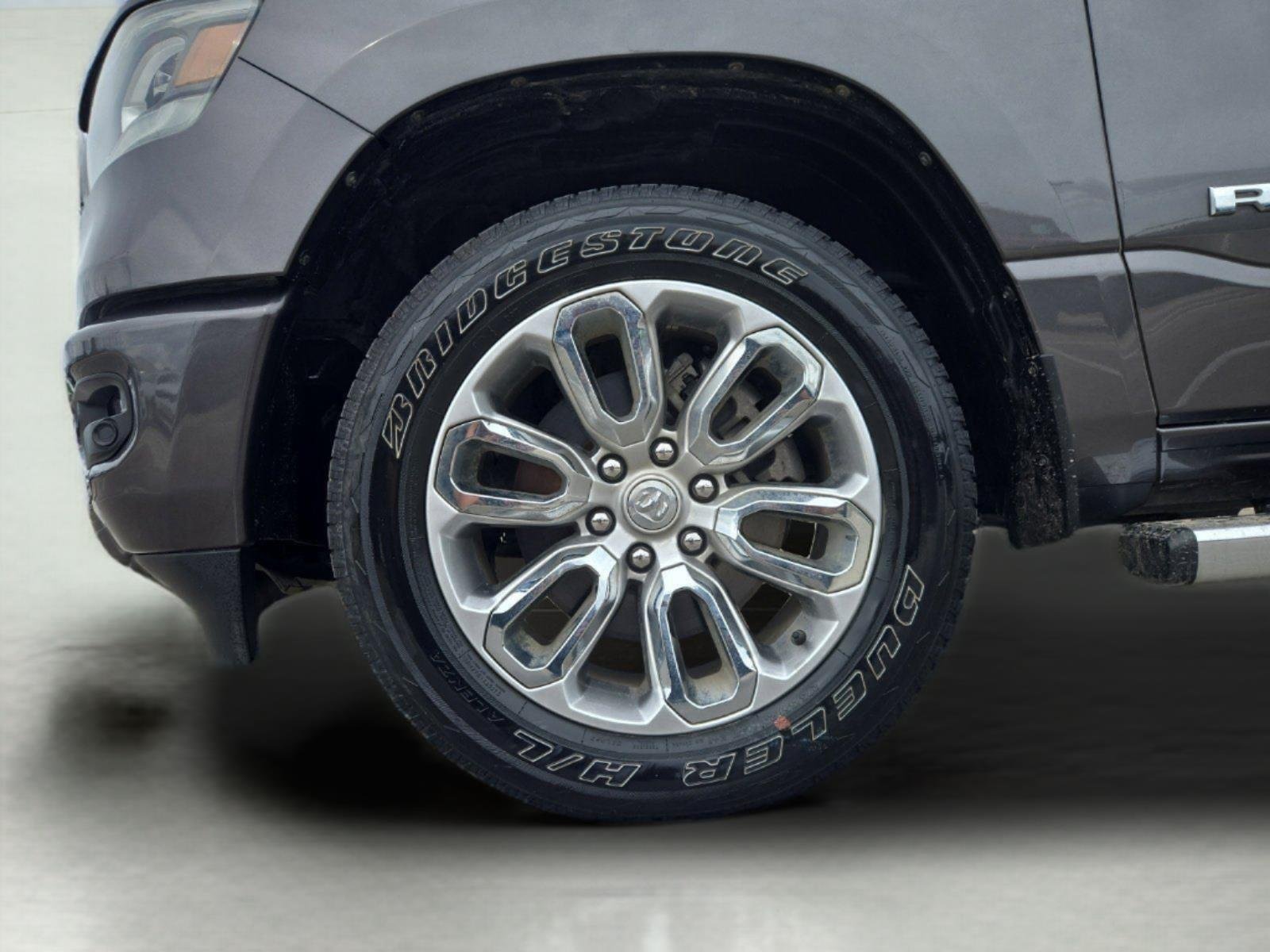 Used 2023 Granite Crystal Metallic Clearcoat Ram Laramie image 10