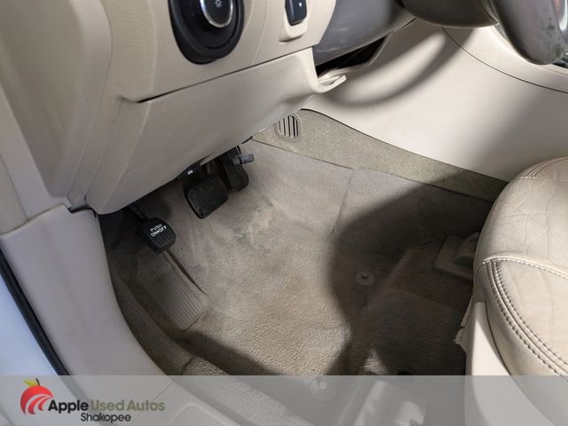 Used 2010 White Ford SEL image 13