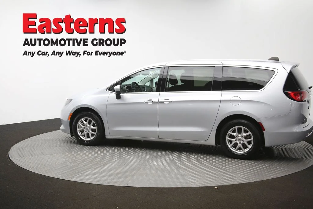 Used 2023 Silver Chrysler LX image 62
