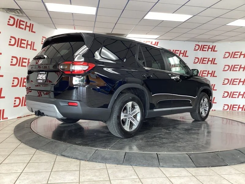Used 2024  Honda EX-L image 7