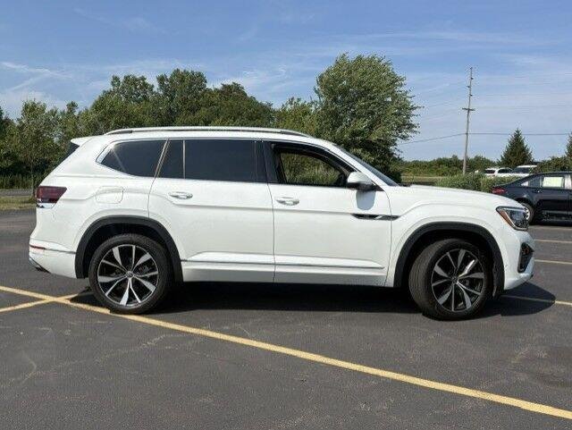 Used 2024 Opal White Pearl Volkswagen 2.0T SEL Premium R-Line image 13