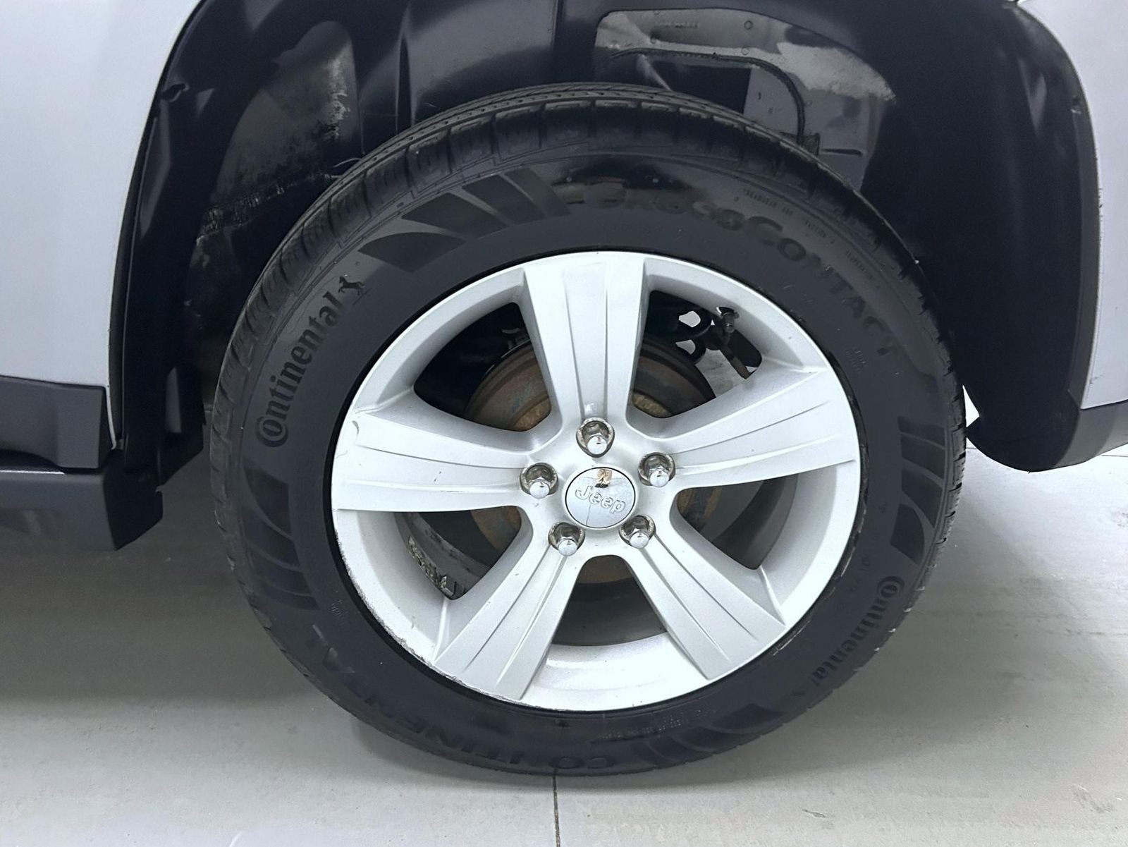 Used 2017 Silver Jeep Sport image 22